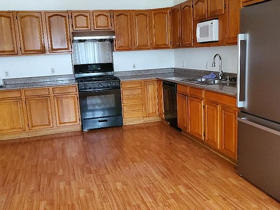 Spacious very clean kitchen