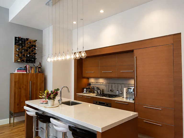 360 Furman St #944 — Photo 2