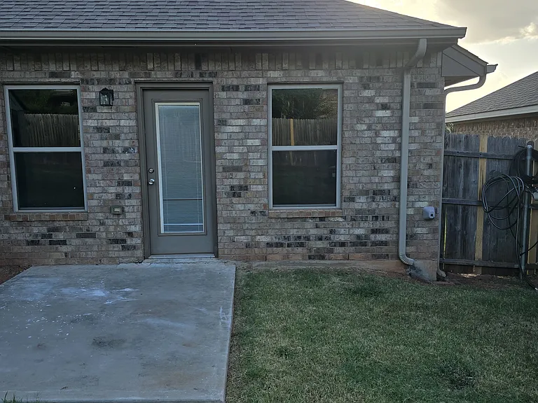 512 S Castle Ridge Ln — Photo 17