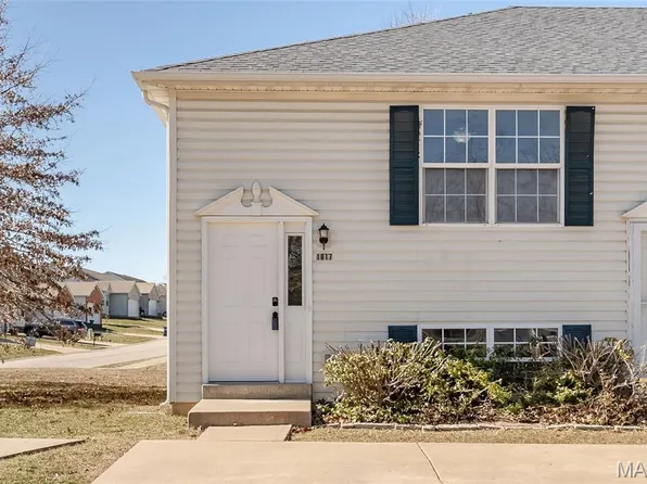 1017 Arlington Ct, Warrenton, MO 63383