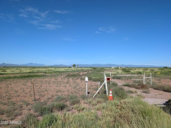 2nd image of 5376 N HIGHWAY 191 -- #-