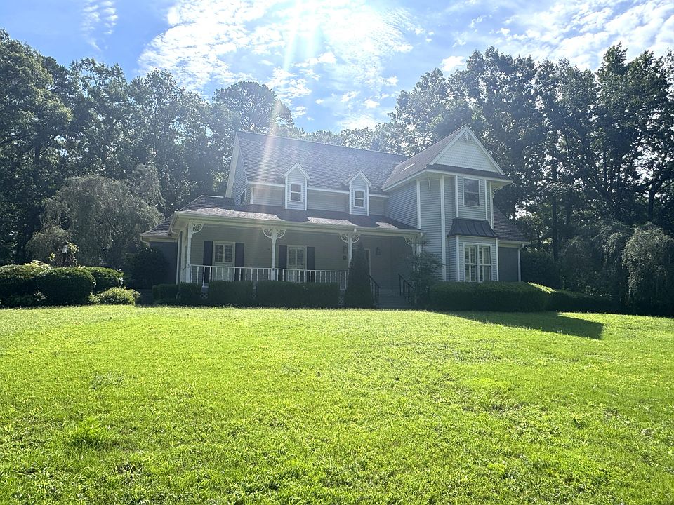 1st image of 120 Bentley Ave
