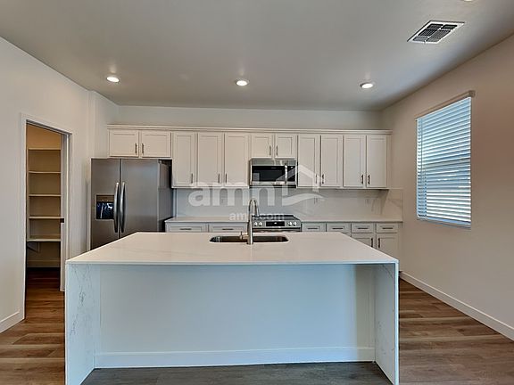 3rd image of 6470 E Paseo Alga
