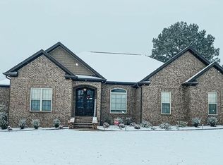 426 Woodfern Dr, Killen, AL 35645