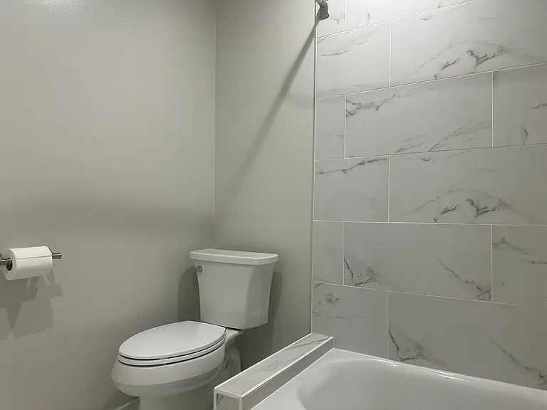 829 E Calaveras St — Photo 14