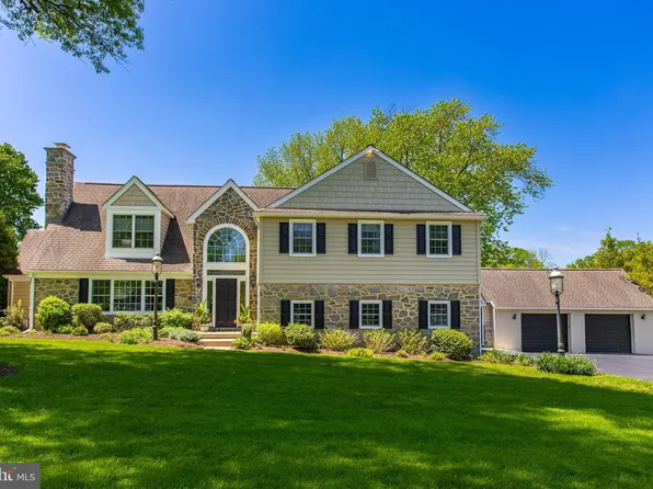2056 Pony Trail Dr, Newtown Square, PA 19073