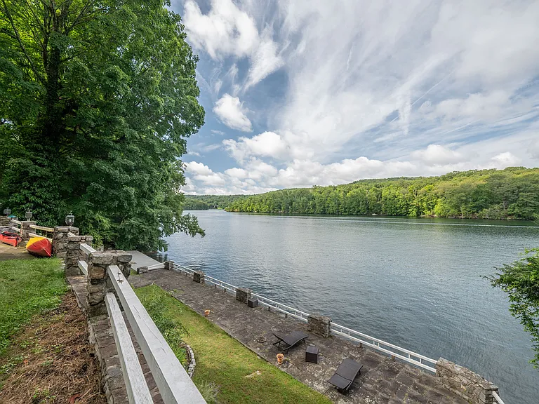 25 Terrace Dr — Photo 29