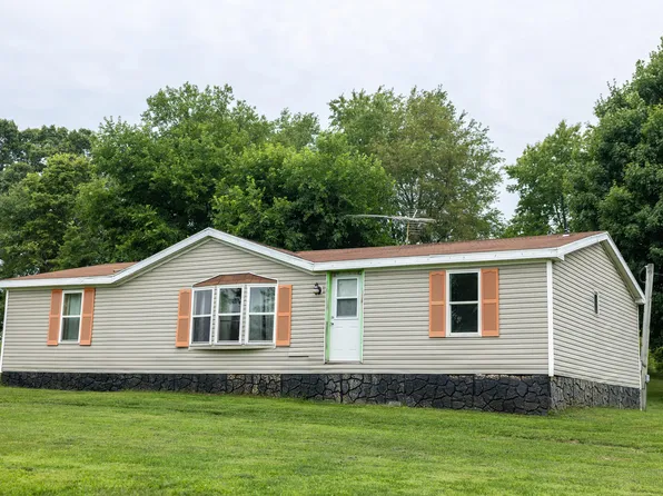 2310 W Lincoln Ave, Ionia, MI 48846