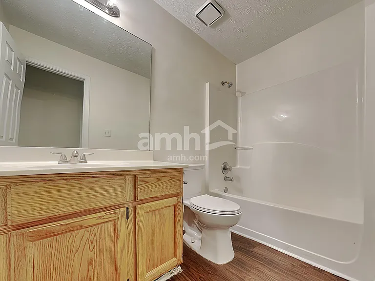 817 Hillary Ct — Photo 16
