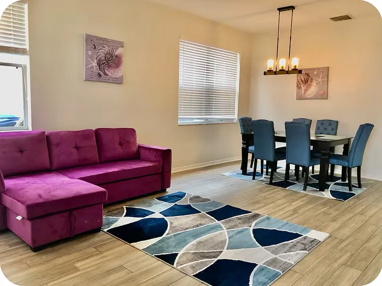 1067 Berkeley Dr — Photo 4
