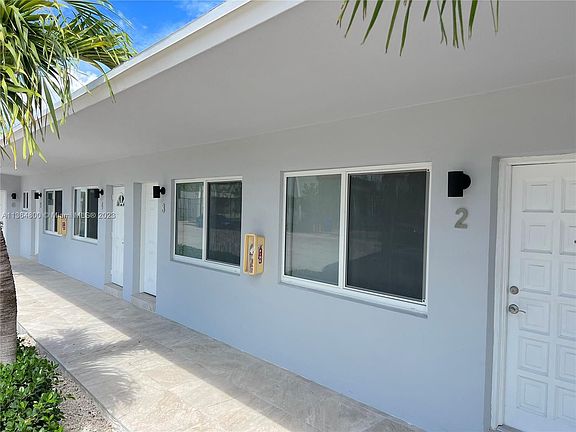 3rd image of 7500 Dickens Ave APT 3