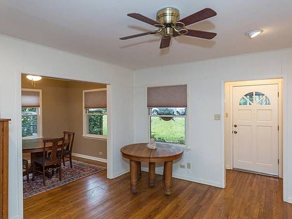 3rd image of 528 Ogden Ln
