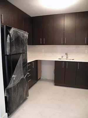 Rented by Vertex Realty Group LLC | media 6