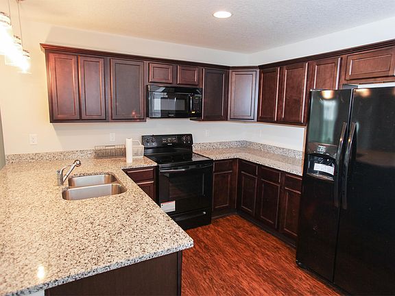3rd image of 8207 Highfield Ave