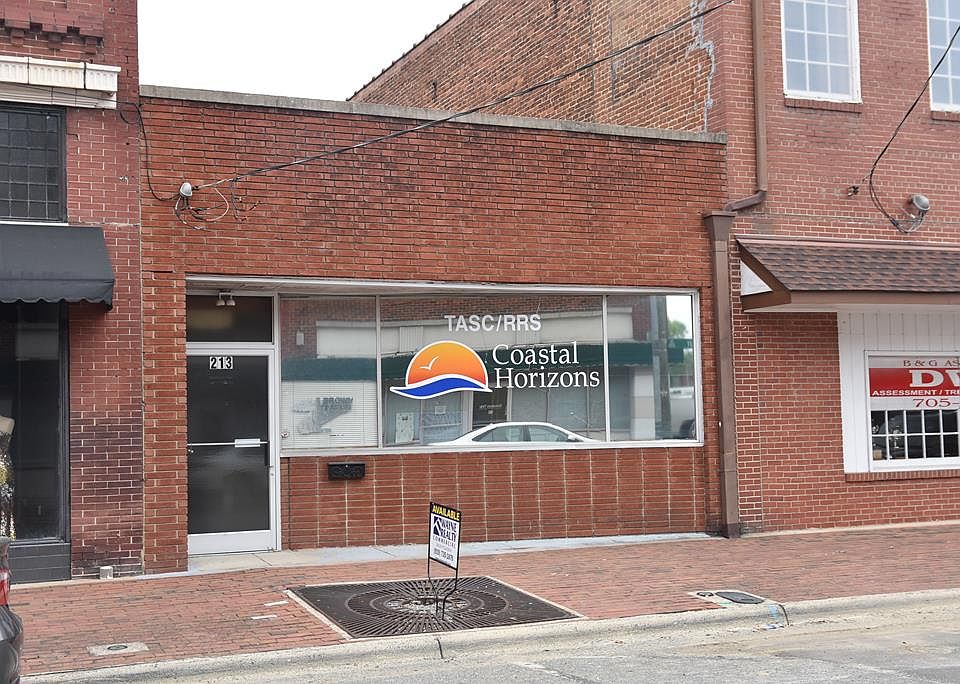 1st image of 213 Walnut St