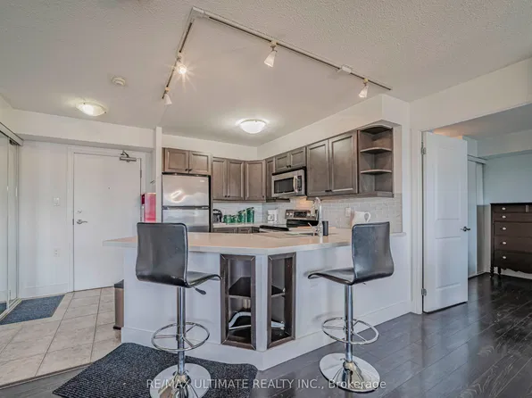 872 Sheppard Ave W #513, Toronto, ON M3H 5V5