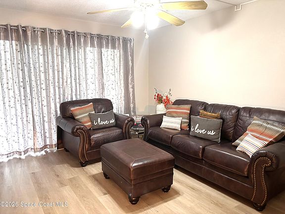 4th image of 1225 N Wickham Rd APT 415