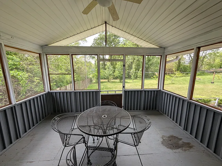 505 N Stanwood Ln — Photo 16
