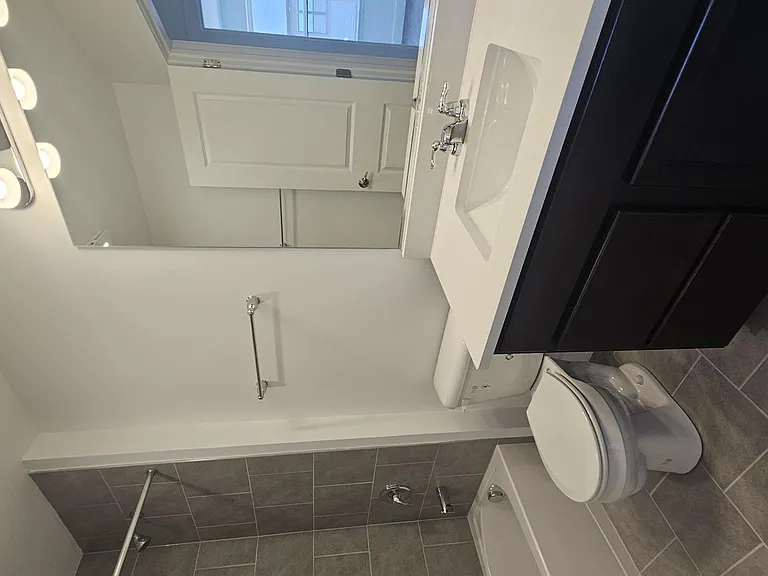 6429 Main St #0 — Photo 10