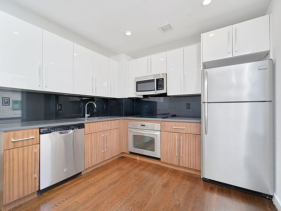 3rd image of 1209 Dekalb Ave APT 522