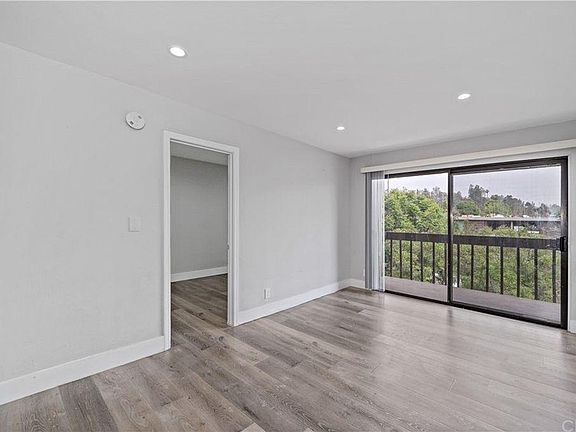 3rd image of 22100 Burbank Blvd Unit 340F