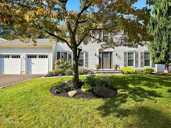 5th image of 75 Chestnut Avenue