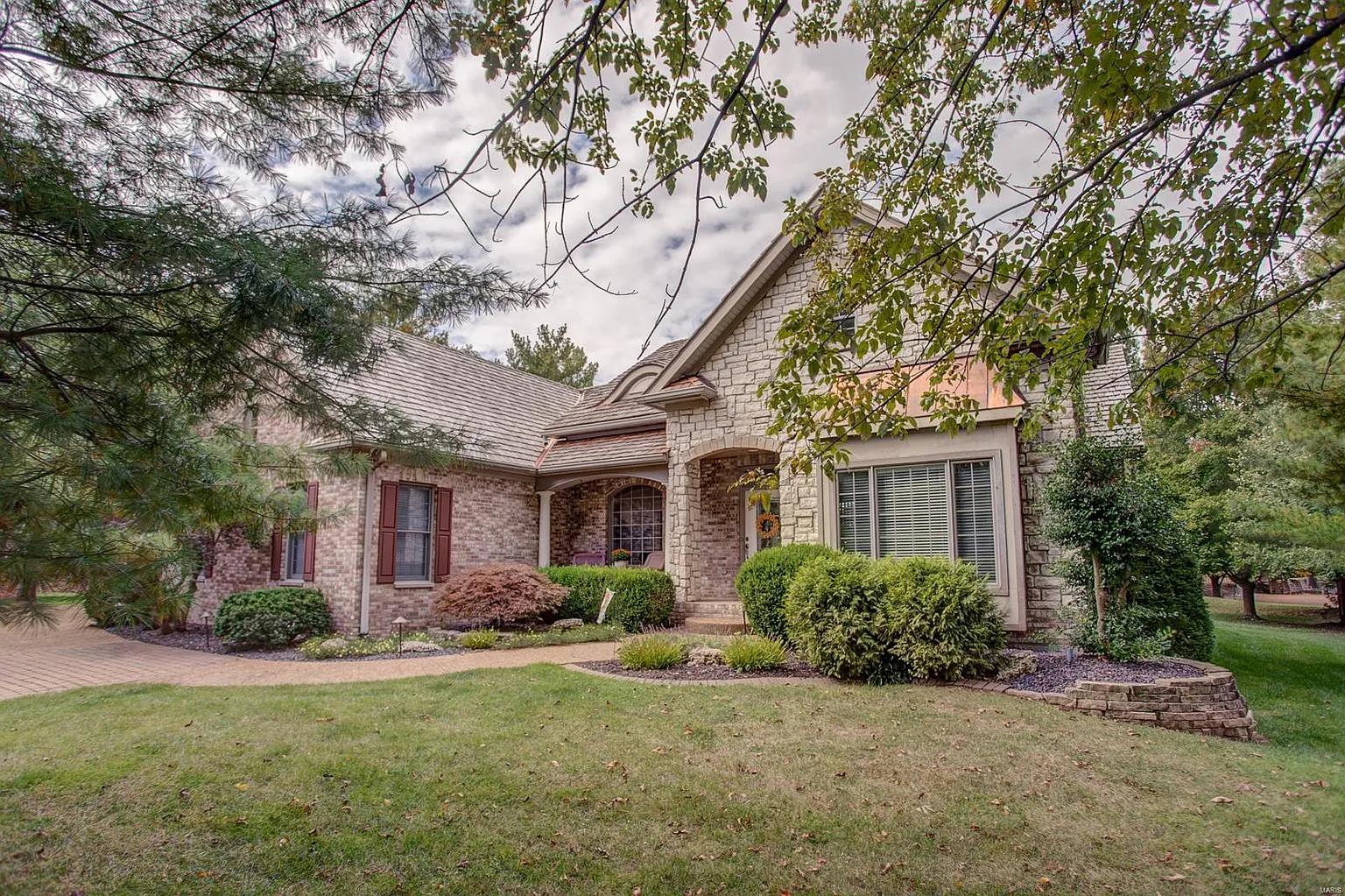 1209 S Oxfordshire Ln photo 1