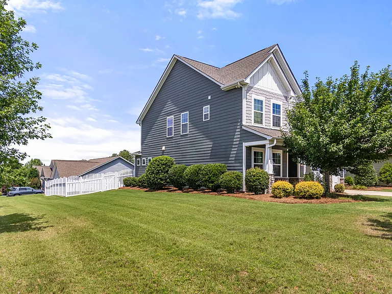 5009 Glenellen Way — Photo 44