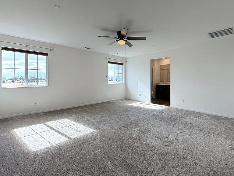 1685 Camellia Ln — Photo 21