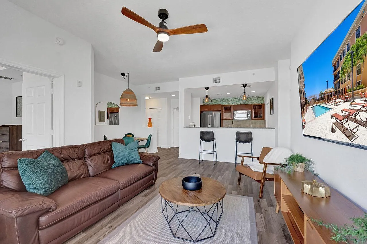 2 bed, 2.0 bath, 1105 sqft, $2,800 — Photo 1