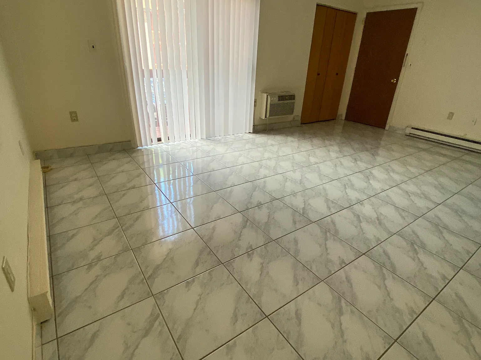 2 bed, 1126 sqft, $2,300 — Photo 3