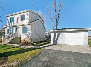 28612 115th Pl, Trevor, WI 53179