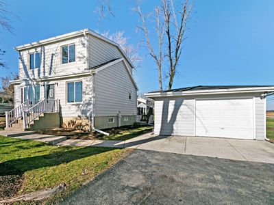 28612 115th Pl, Trevor, WI, 53179