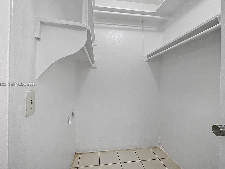 1850 Meridian Ave #9 — Photo 6
