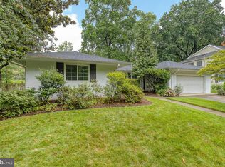 496 W Taylor Run Pkwy, Alexandria, VA 22314