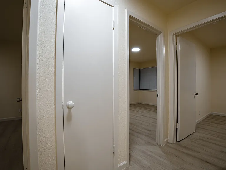 582 Euclid Ave #A — Photo 16