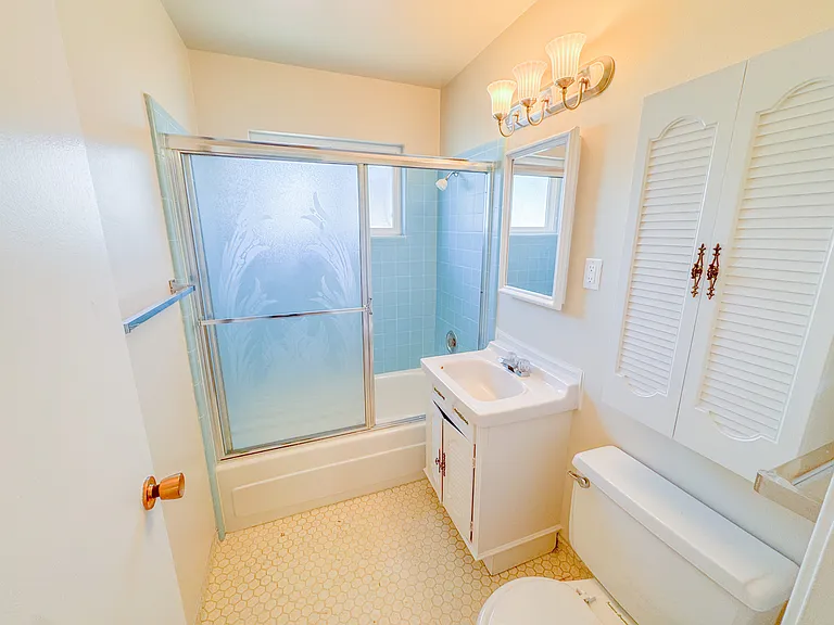 468 Acacia Ave — Photo 16
