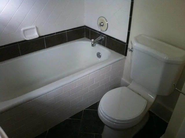 938 E Appleton St — Photo 11