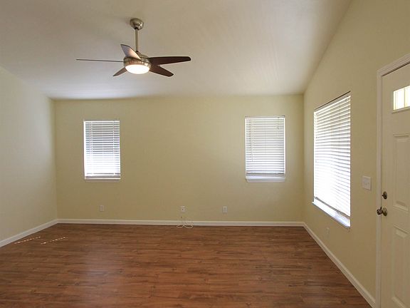 2nd image of 165 Oluea Cir
