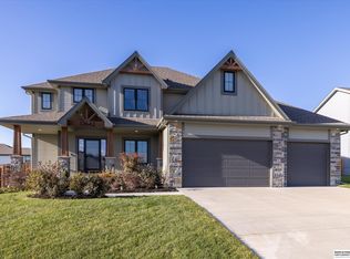 12642 Carpenter St, Omaha, NE 68138