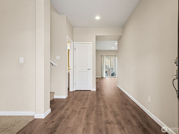 3rd image of 228 Holdener Lane N
