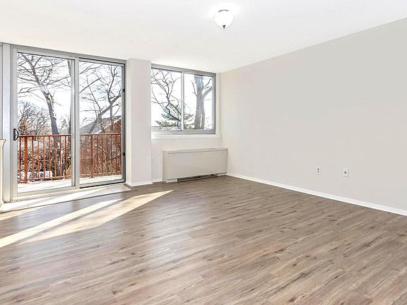 4th image of 5353 Columbia Pike APT 708