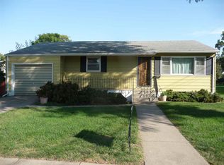 214 E 34th St, Kearney, NE 68847