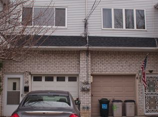 60 Mill Rd, Staten Island, NY 10306