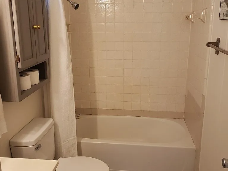 120 E Parade Dr #1 — Photo 10