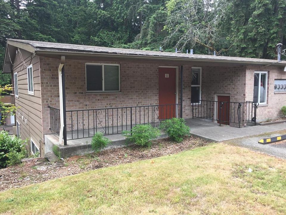 1st image of 5624 168th St SW APT 1