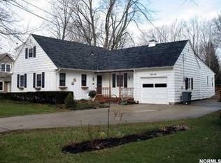 28534 Osborn Rd, Bay Village, OH 44140