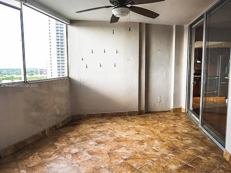 100 Golden Isles Dr #10 — Photo 18