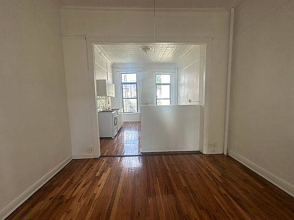 3rd image of 33 Woodhull St #2