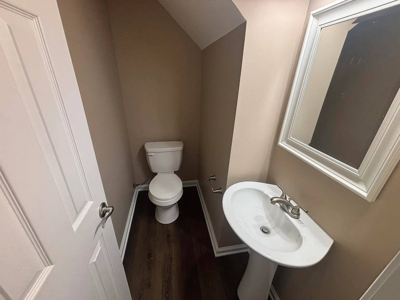 3 bed, 2.5 bath, 1225 sqft, $1,695 — Photo 4